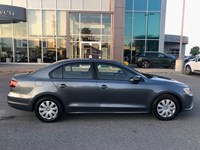 2016 Volkswagen Jetta Trendline | 2 Sets of Wheels Included!