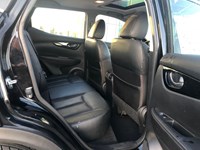 2018 Nissan Qashqai SL AWD | 2 Sets of Wheels Included!