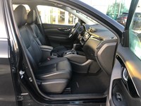 2018 Nissan Qashqai SL AWD | 2 Sets of Wheels Included!