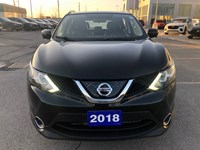 2018 Nissan Qashqai SL AWD | 2 Sets of Wheels Included!