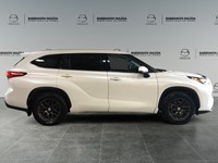 2022 Toyota Highlander XLE AWD - 2 Sets of Wheels Incl.