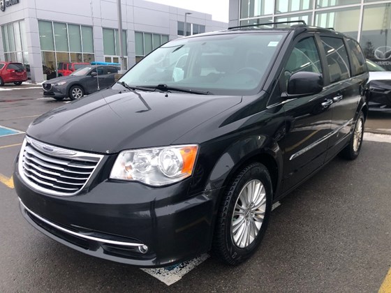 2015 Chrysler Town &amp; Country Limited