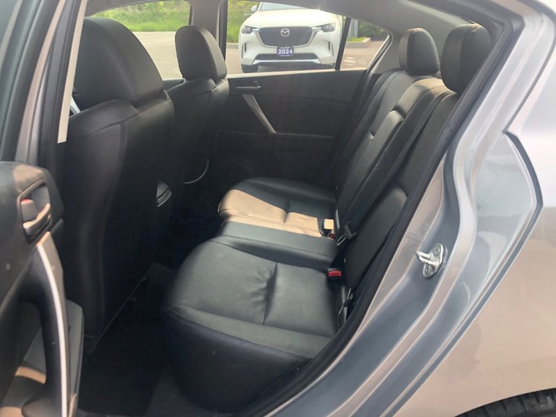 2012  Mazda3 GT | Leather, Nav & 2 Sets of Wheels