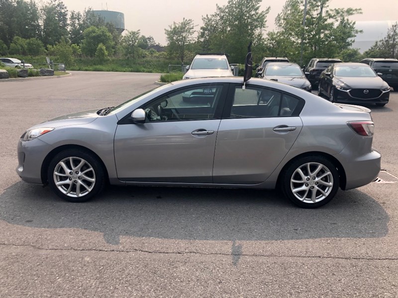 2012  Mazda3 GT | Leather, Nav & 2 Sets of Wheels