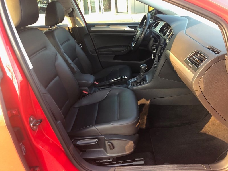 2015 Volkswagen Golf 1.8 TSI Highline | 2 Sets of Wheels Included!