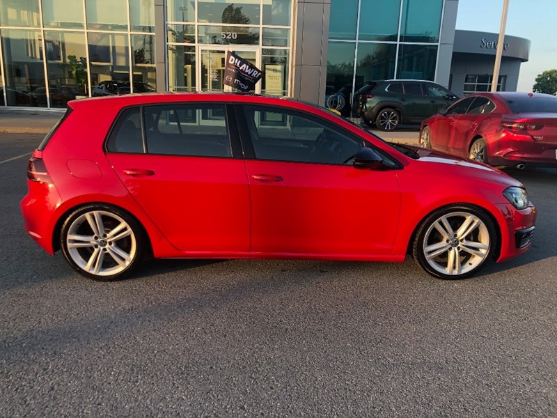 2015 Volkswagen Golf 1.8 TSI Highline | 2 Sets of Wheels Included!