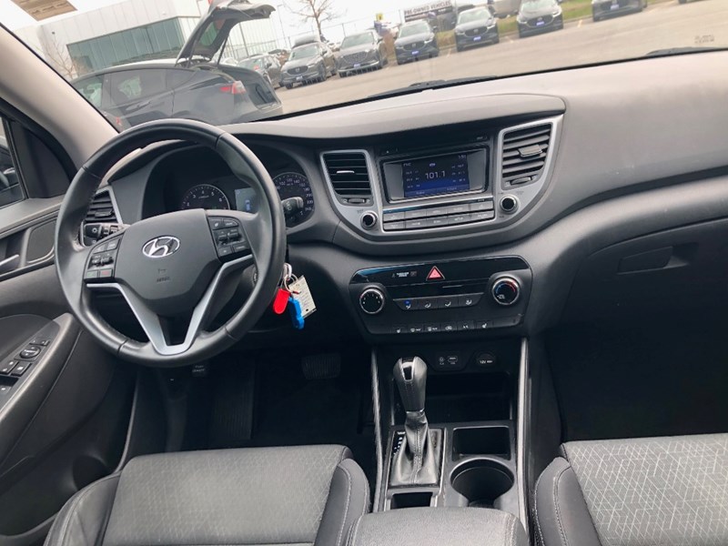2016 Hyundai Tucson AWD 2.0L Premium | 2 Sets of Wheels Included!
