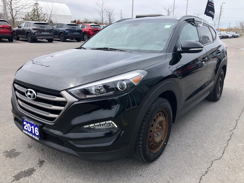 2016 Hyundai Tucson AWD 2.0L Premium | 2 Sets of Wheels Included!
