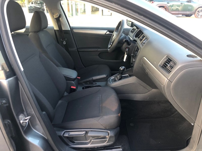 2016 Volkswagen Jetta Trendline | 2 Sets of Wheels Included!