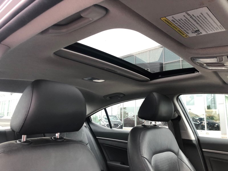 2018 Hyundai Elantra GLS | 2 Sets of Wheels