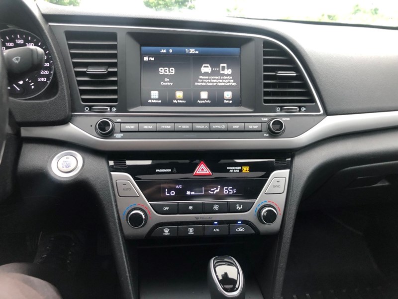 2018 Hyundai Elantra GLS | 2 Sets of Wheels