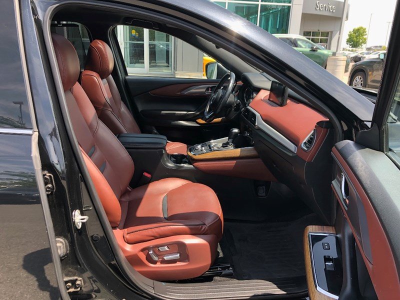 2018 Mazda CX-9 Signature AWD | 2 Sets of Wheels Included!