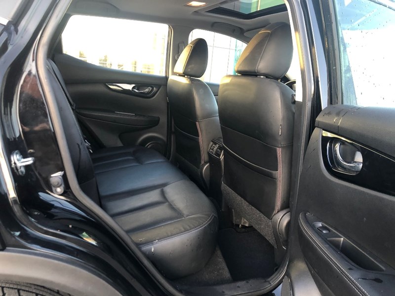 2018 Nissan Qashqai SL AWD | 2 Sets of Wheels Included!