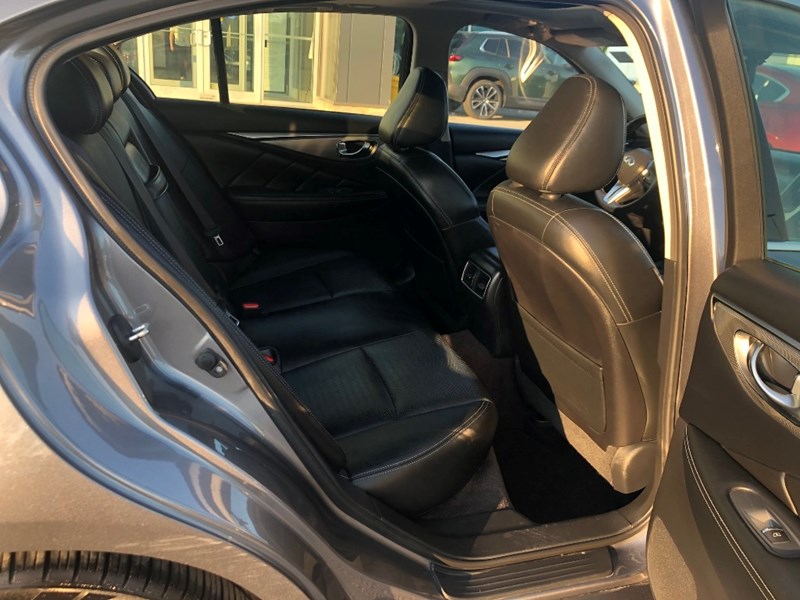 2019 INFINITI Q50 3.0t Signature Edition AWD | 2 Sets of Wheels Incl