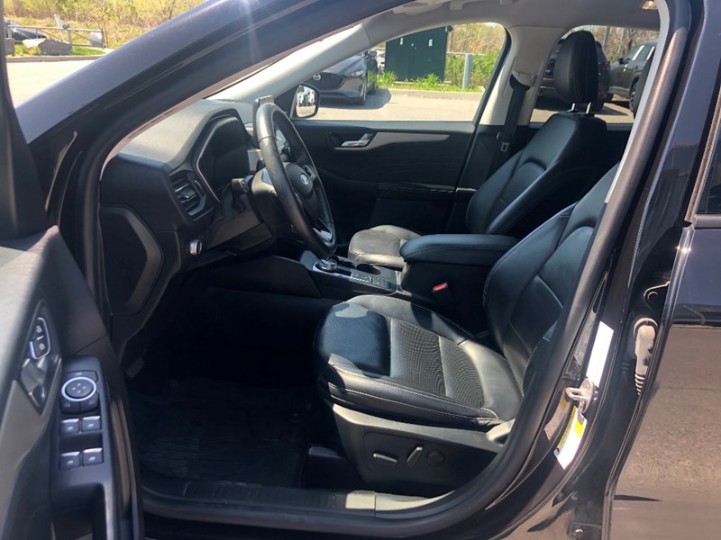 2021 Ford Escape SEL AWD | 2 Sets of Wheels Included!