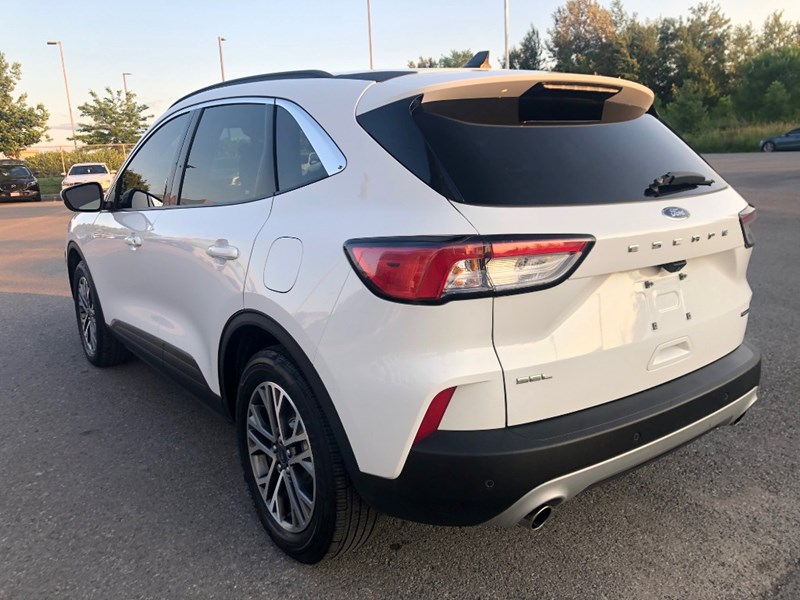 2021 Ford Escape SEL Hybrid AWD | 2 Sets of Wheels Included!