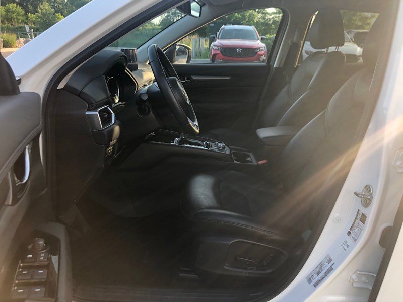 2022 Mazda CX-5 GS AWD | Comfort Package & Navigation