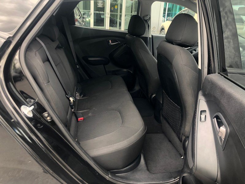 2014 Hyundai Tucson GL - 2 Sets of Wheels Included!