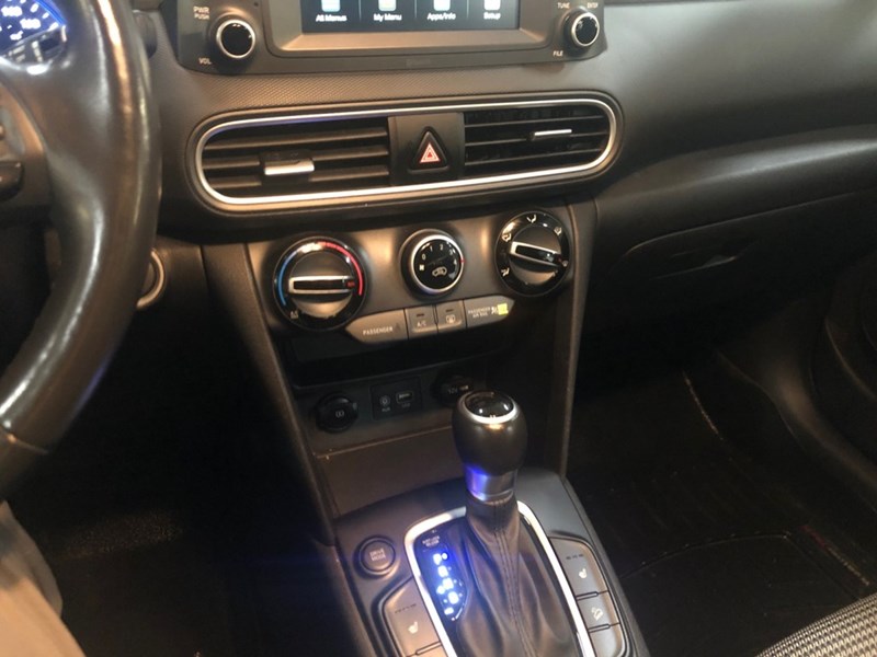 2019 Hyundai Kona 2.0L Preferred FWD w/Two-Tone Roof