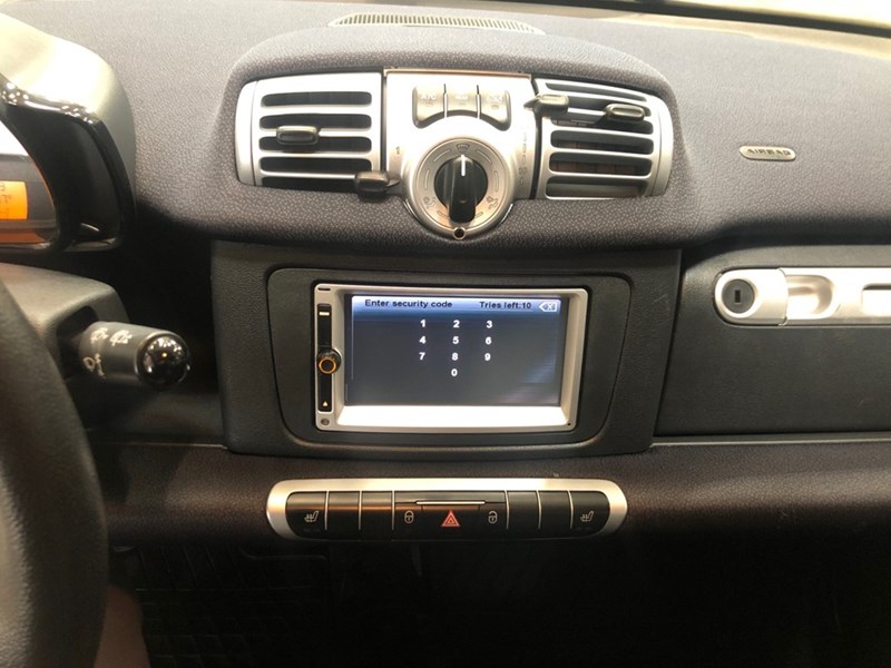 2015 smart fortwo 2dr Cpe Pure | 2 Sets of Tires Included!