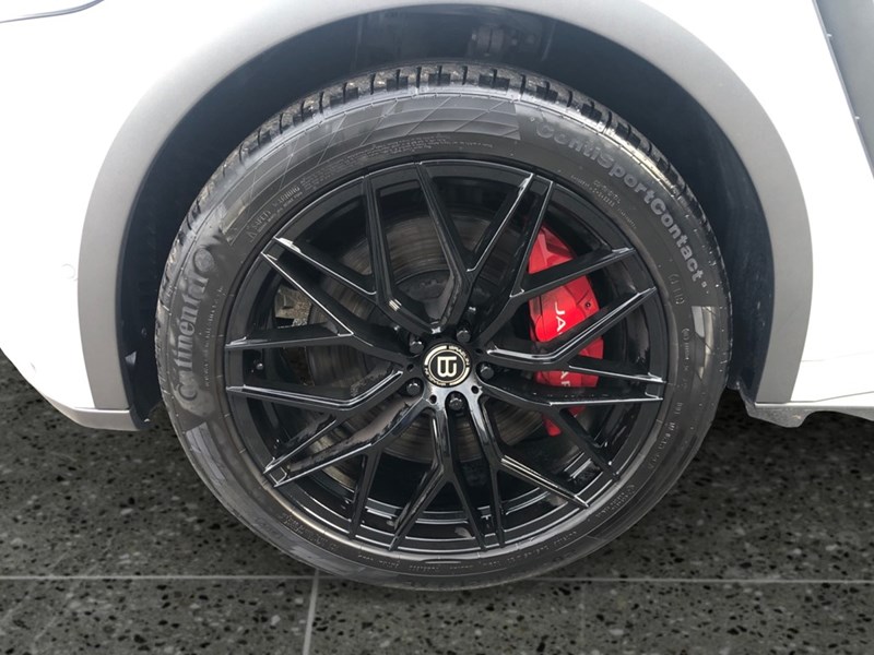 2020 Jaguar F-PACE SVR AWD | 2 Sets of Wheels Incl!