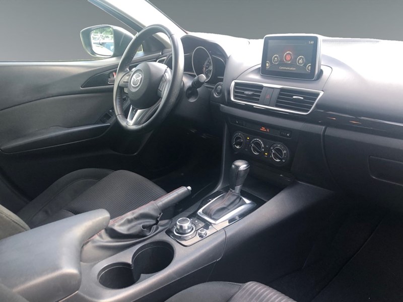 2015  Mazda3 Sport 4dr HB Sport Auto GS