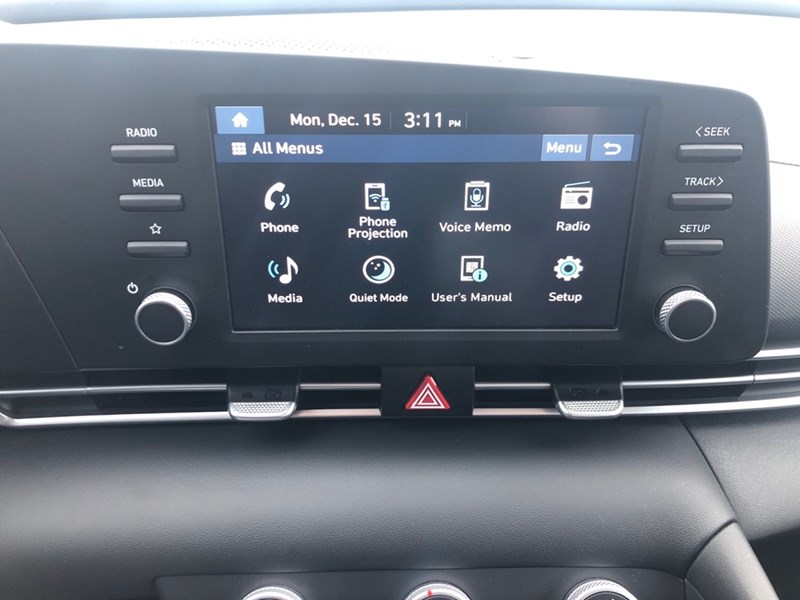 2024 Hyundai Elantra Essential IVT | 2 Sets of Wheels Included!