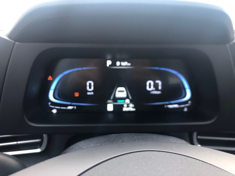 2024 Hyundai Elantra Essential IVT | 2 Sets of Wheels Included!