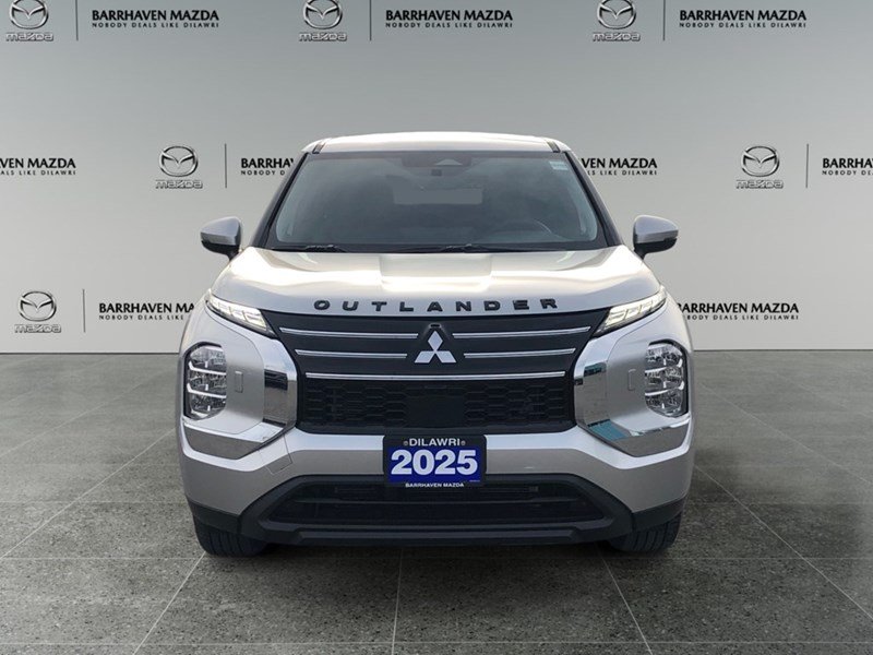 2025 Mitsubishi Outlander ES S-AWC | 7-Passenger