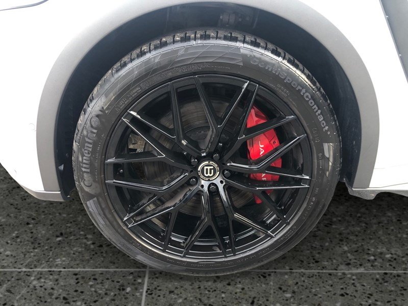 2020 Jaguar F-PACE SVR AWD | 2 Sets of Wheels Incl!