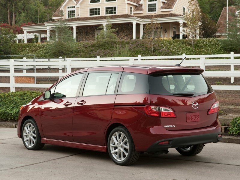 2017  Mazda5 GS (M6) OEM Shot 4