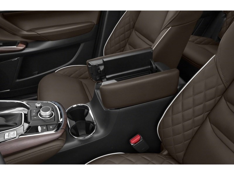 2023 Mazda CX-9 Signature AWD Interior Shot 7
