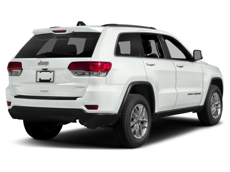 2019 Jeep Grand Cherokee Altitude 4x4 | 3.6L PENTASTAR VVT V6 Exterior Shot 2