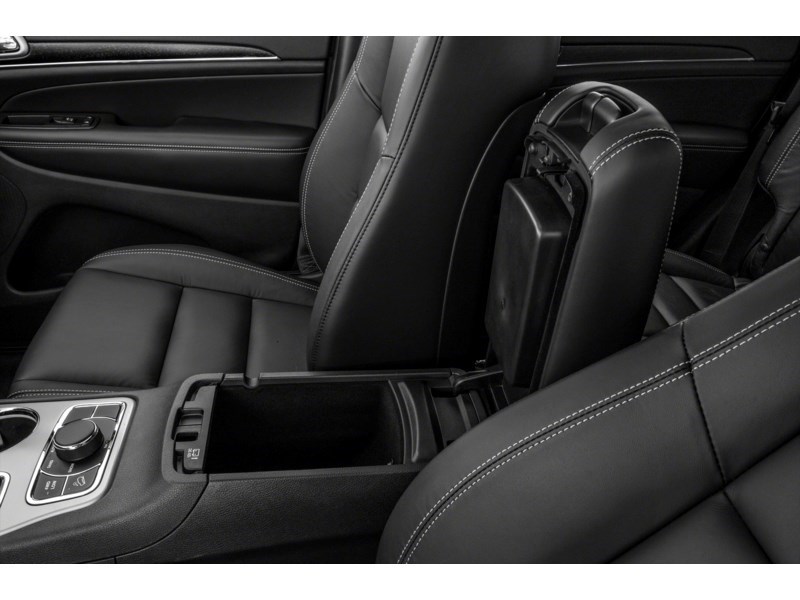 2017 Jeep Grand Cherokee 4WD 4dr Limited Interior Shot 7